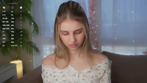 Adeline online show from December 16, 2024, 8:31 am