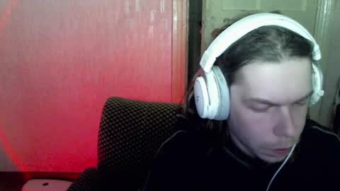 Snapshot of fluffy_boney chatting on December 1, 2024, 4:29 pm Alexey online show from December 1, 2024, 4:29 pm