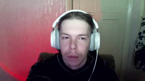 Snapshot of fluffy_boney chatting on December 3, 2024, 6:38 pm Alexey online show from December 3, 2024, 6:38 pm