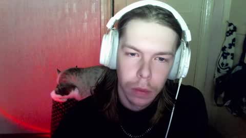 Snapshot of fluffy_boney chatting on December 4, 2024, 11:41 am Alexey online show from December 4, 2024, 11:41 am