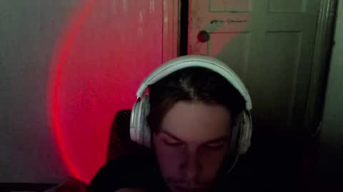 Snapshot of fluffy_boney chatting on December 27, 2024, 11:31 pm Alexey online show from December 27, 2024, 11:31 pm