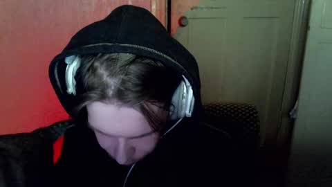 Snapshot of fluffy_boney chatting on December 30, 2024, 2:20 am Alexey online show from December 30, 2024, 2:20 am