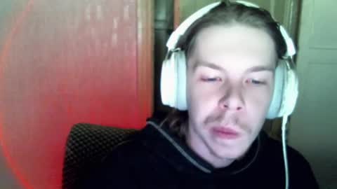 Snapshot of fluffy_boney chatting on January 5, 2025, 6:13 am Alexey online show from January 5, 2025, 6:13 am