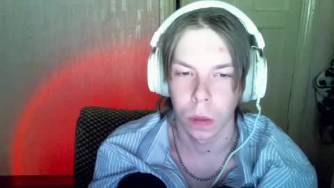 Snapshot of fluffy_boney chatting on January 8, 2025, 12:26 pm Alexey online show from January 8, 2025, 12:26 pm