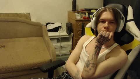 Snapshot of fluffy_boney chatting on January 27, 2025, 9:11 pm Alexey online show from January 27, 2025, 9:11 pm