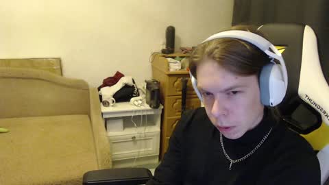 Snapshot of fluffy_boney chatting on February 2, 2025, 3:10 am Alexey online show from February 2, 2025, 3:10 am