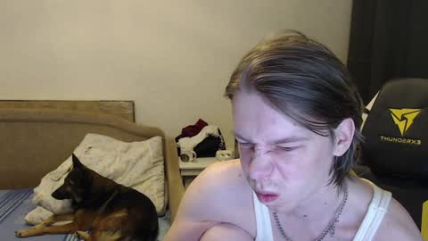 Snapshot of fluffy_boney chatting on February 2, 2025, 9:34 pm Alexey online show from February 2, 2025, 9:34 pm