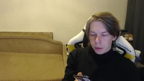 Snapshot of fluffy_boney chatting on February 3, 2025, 9:50 pm Alexey online show from February 3, 2025, 9:50 pm