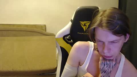 Snapshot of fluffy_boney chatting on February 18, 2025, 11:08 pm Alexey online show from February 18, 2025, 11:08 pm