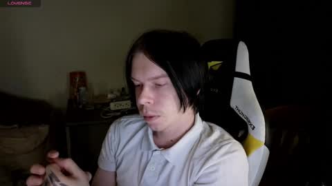 Snapshot of fluffy_boney chatting on March 17, 2026, 12:48 am Alexey online show from March 17, 2026, 12:48 am