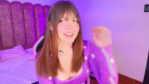  FLUFFY BUBBLE  online show from December 22, 2025, 4:31 am