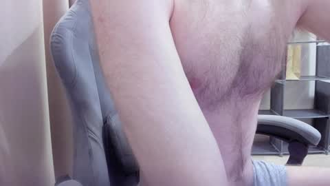 Snapshot of fluffycat_ chatting on December 17, 2024, 10:01 am fluffycat online show from December 17, 2024, 10:01 am