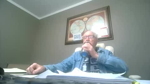 Snapshot of fmfsocal123 chatting on December 19, 2024, 1:50 am fmfsocal123 online show from December 19, 2024, 1:50 am