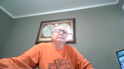 Snapshot of fmfsocal123 chatting on October 23, 2025, 9:35 pm fmfsocal123 online show from October 23, 2025, 9:35 pm