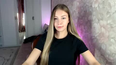 Molli  Ready for any play with you. Hottest show in pvt  Help a student earn big tokens  online show from October 15, 2025, 12:27 pm