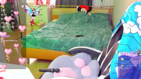 Snapshot of folinskaayaa chatting on March 1, 2026, 6:04 am folinskaayaa online show from March 1, 2026, 6:04 am