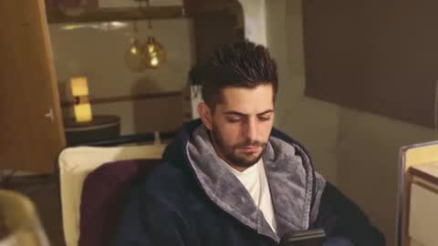 independent model online show from December 14, 2025, 5:29 pm