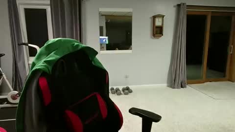 foodforcatfists online show from January 15, 2026, 4:17 am