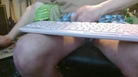 Fooman1007 online show from April 21, 2026, 2:51 am