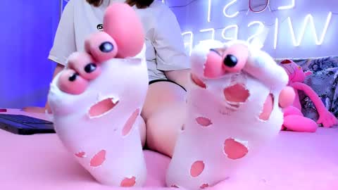 Snapshot of footfetish_baby chatting on December 18, 2024, 4:39 pm Molly online show from December 18, 2024, 4:39 pm