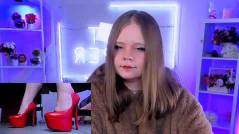 Snapshot of footfetish_baby chatting on February 7, 2025, 11:03 pm Molly online show from February 7, 2025, 11:03 pm