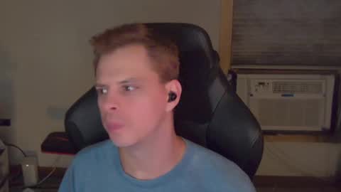 Snapshot of forever_broken chatting on October 1, 2025, 5:13 am forever_broken online show from October 1, 2025, 5:13 am