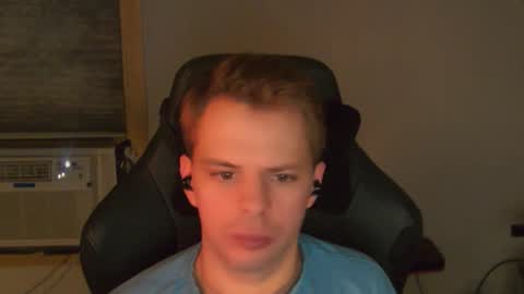 Snapshot of forever_broken chatting on December 1, 2025, 5:56 am forever_broken online show from December 1, 2025, 5:56 am