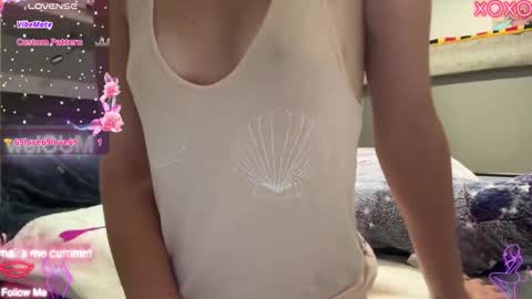 Snapshot of foreverkinkyy chatting on October 29, 2025, 7:59 pm Elaine online show from October 29, 2025, 7:59 pm