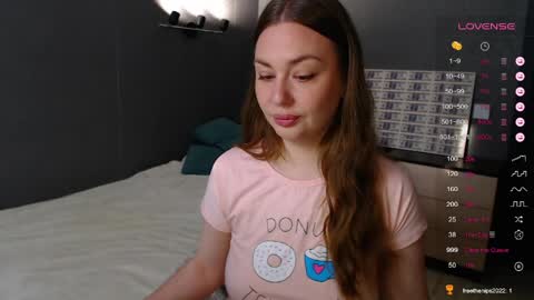 Julia online show from April 25, 2026, 12:57 am