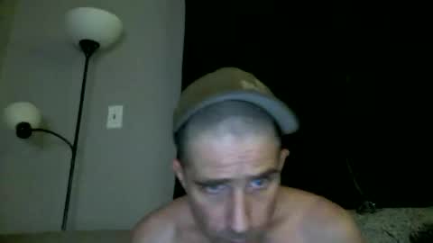 fouraide42 online show from December 17, 2024, 5:51 am