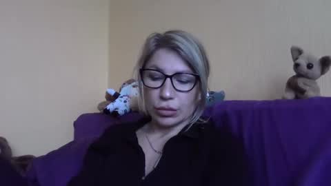 Snapshot of fox_red_lady7 chatting on February 6, 2026, 9:56 am fox_red_lady7 online show from February 6, 2026, 9:56 am