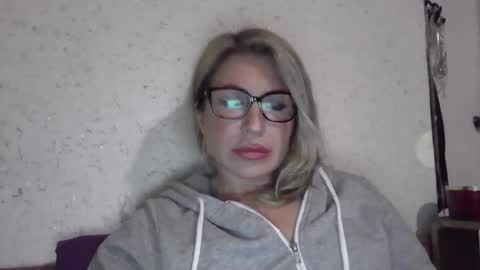 Snapshot of fox_red_lady7 chatting on February 7, 2026, 3:38 pm fox_red_lady7 online show from February 7, 2026, 3:38 pm