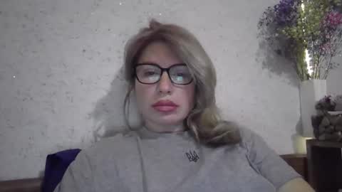 Snapshot of fox_red_lady7 chatting on February 25, 2026, 10:08 pm fox_red_lady7 online show from February 25, 2026, 10:08 pm