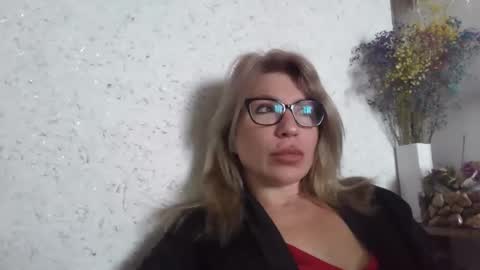 fox_red_lady7 online show from March 5, 2026, 9:49 am