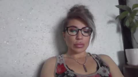 fox_red_lady7 online show from March 30, 2026, 11:44 am