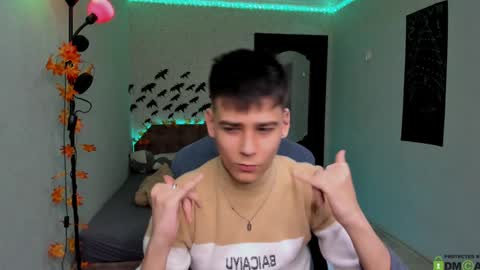 Foxicfu online show from December 5, 2024, 10:44 am