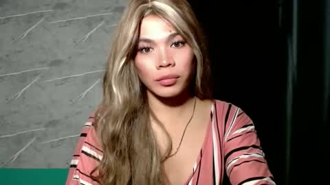 Snapshot of foxli_xx chatting on June 8, 2026, 11:27 pm KITTY online show from June 8, 2026, 11:27 pm