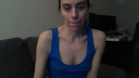 Snapshot of foxmoony chatting on February 4, 2025, 8:38 pm FoxMoony online show from February 4, 2025, 8:38 pm