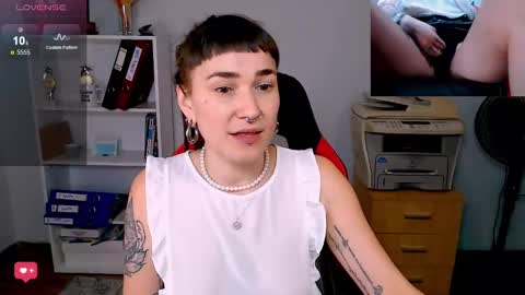 Snapshot of foxrinehelen chatting on February 22, 2025, 3:36 pm Helen - My streams are Monday - Friday at 8 AM NY time online show from February 22, 2025, 3:36 pm