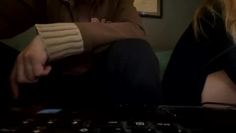 Snapshot of foxx2021 chatting on October 30, 2025, 1:45 pm foxx2021 online show from October 30, 2025, 1:45 pm