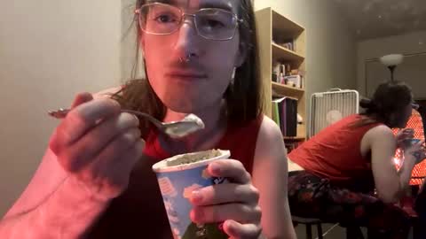 Snapshot of foxxxy_enby chatting on March 21, 2026, 8:19 am Rainbow online show from March 21, 2026, 8:19 am