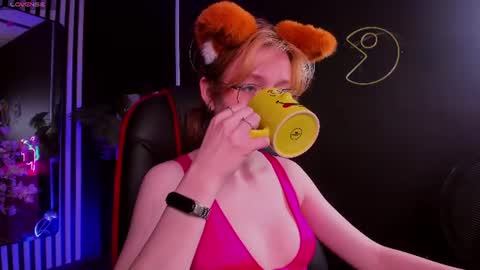 Snapshot of foxxxypolly chatting on June 15, 2026, 5:31 am Polly online show from June 15, 2026, 5:31 am