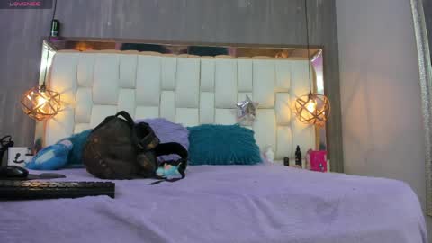 Foxxy  online show from April 20, 2026, 2:53 pm