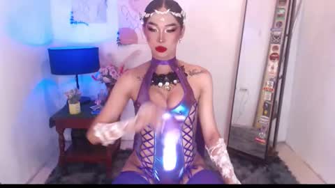 foxy_goddess online show from December 2, 2025, 4:40 am