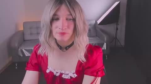 Sue online show from February 8, 2025, 9:36 pm