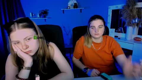 foxy_tease_ online show from September 20, 2025, 7:04 pm