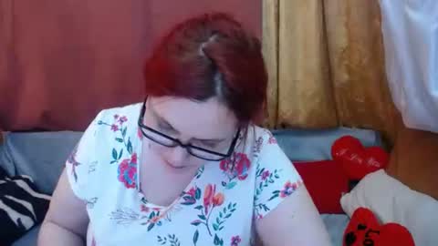Snapshot of foxydesiree chatting on May 11, 2026, 10:43 am foxydesiree online show from May 11, 2026, 10:43 am