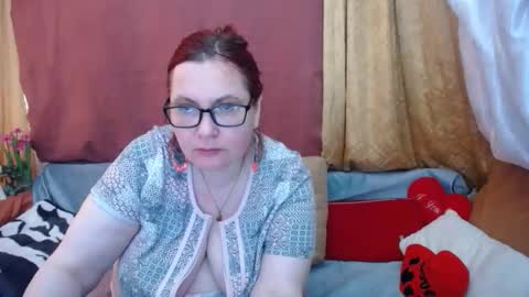 Snapshot of foxydesiree chatting on May 17, 2026, 12:34 pm foxydesiree online show from May 17, 2026, 12:34 pm