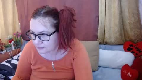 Snapshot of foxydesiree chatting on May 18, 2026, 9:48 am foxydesiree online show from May 18, 2026, 9:48 am