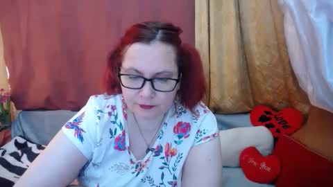 Snapshot of foxydesiree chatting on May 19, 2026, 9:59 am foxydesiree online show from May 19, 2026, 9:59 am